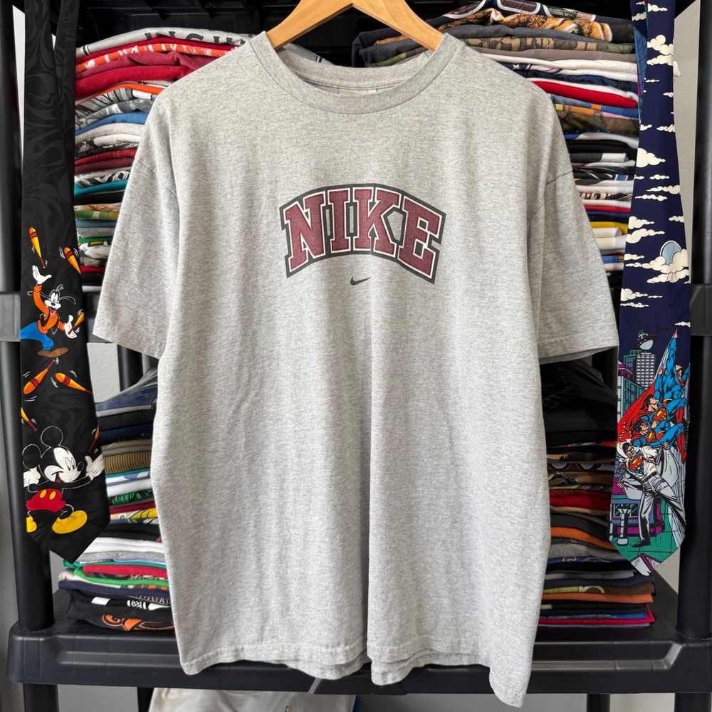 Y2K Gray Nike Arch Logo Graphic T-Shirt Large